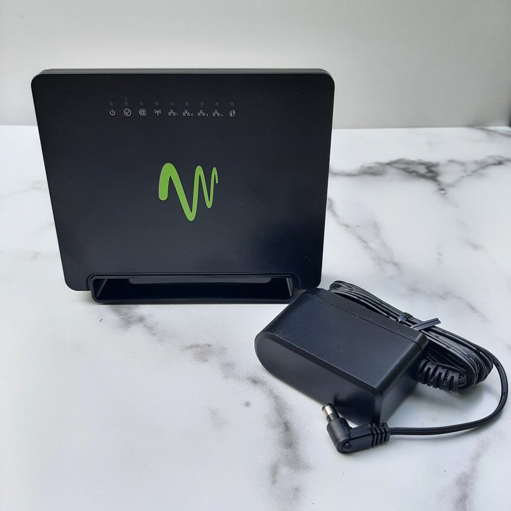 NWOT Kinetic Windstream Sagemcom Wireless ADSL Router Model 1704N w/ A/C Power